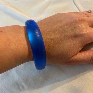Alexis Bittar lucite tapered bangle, Blue